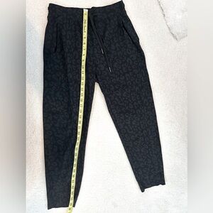 Sweaty Betty Leopard Print Joggers XS